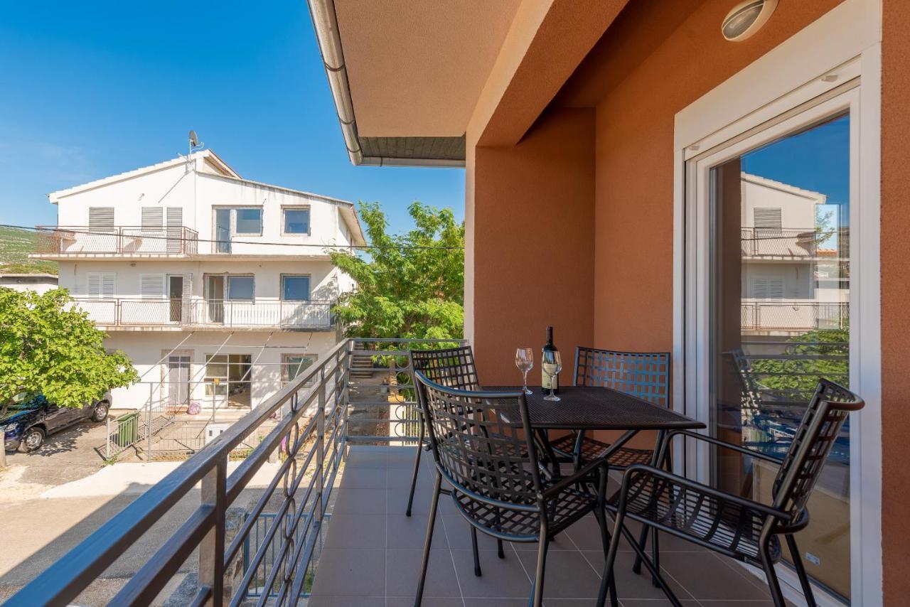 Apartmani Mila Gornji Karin Exterior foto
