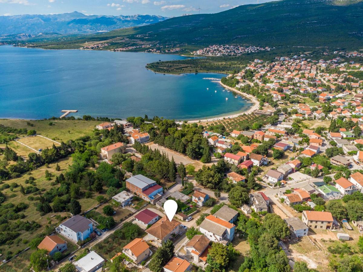 Apartmani Mila Gornji Karin Exterior foto
